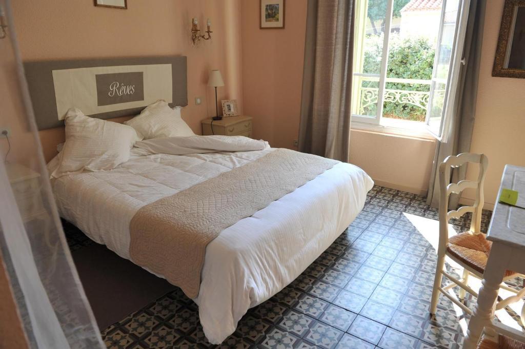 Logis Auberge Restaurant Du Vigneron Cucugnan Cameră foto